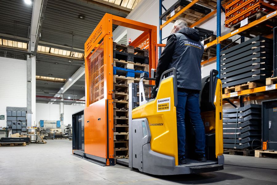Cambiador de palets con apilador - PARATUS - JACOBS AND PARTNERS - Dispensador de palets